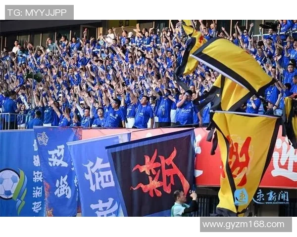 中国球迷齐聚赛场组成最大助威团掀起震撼浪潮点燃全场激情 中国球迷齐聚赛场组成最大助威团掀起震撼浪潮点燃全场激情