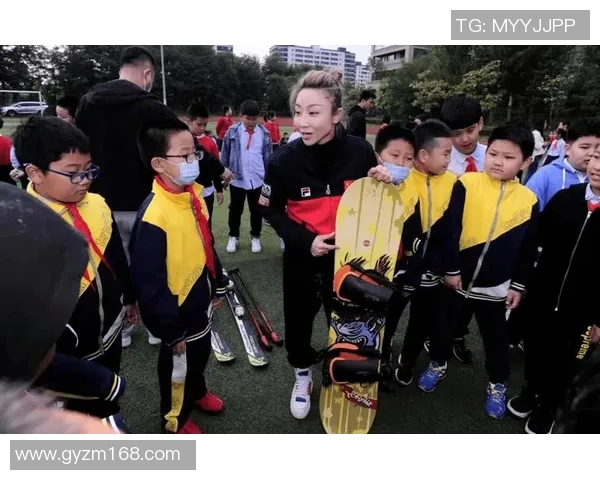 冰雪运动走进南方城市热潮涌动报名人数大幅超出预期引发广泛关注 冰雪运动走进南方城市热潮涌动报名人数大幅超出预期引发广泛关注